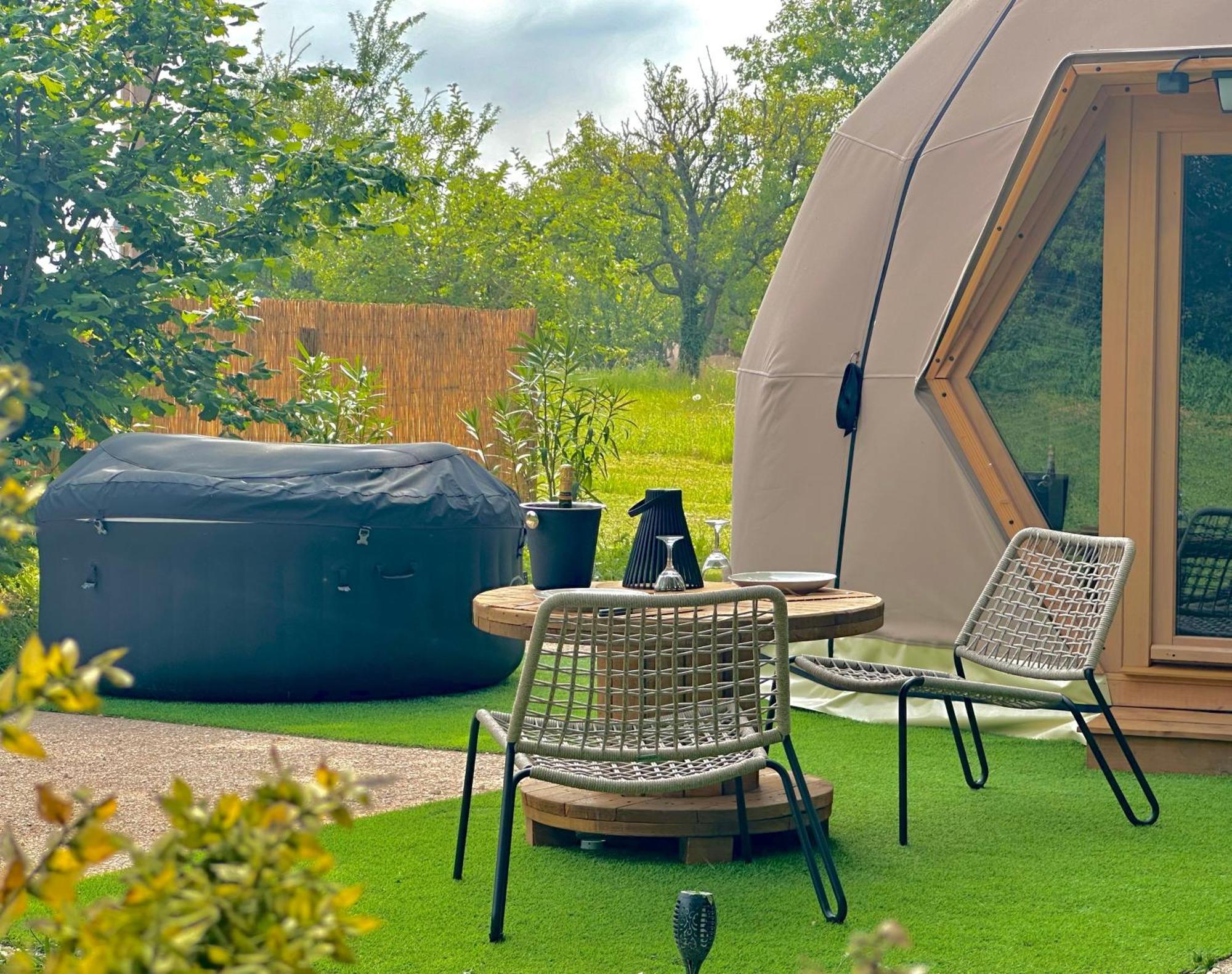 Dome Pathome Catonvielle Exterior photo