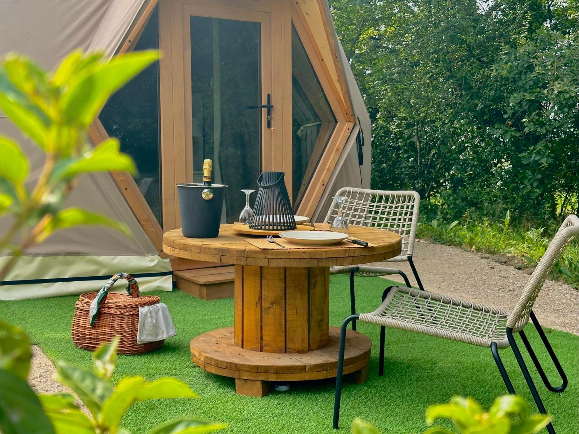 Dome Pathome Catonvielle Exterior photo